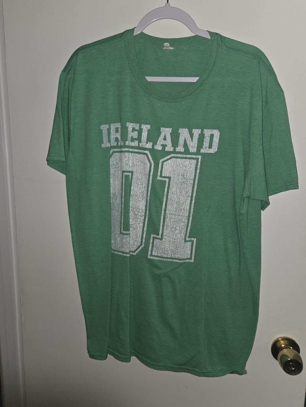 Gildan Green 'Ireland 01' Graphic Crew Neck Tee